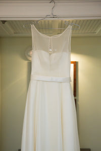 Augusta Jones 'Marilyn' wedding dress size-04 PREOWNED