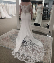 Load image into Gallery viewer, Sincerity &#39;44327&#39; wedding dress size-12 SAMPLE
