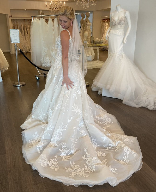 Enzoani 'Juliette' wedding dress size-06 PREOWNED