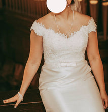 Load image into Gallery viewer, Aire Barcelona &#39;Unknown&#39; wedding dress size-08 PREOWNED
