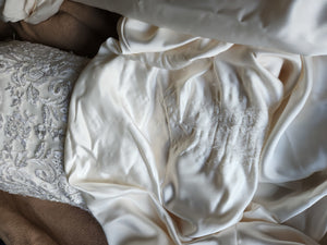 Maggie Sottero 'Estelle' wedding dress size-12 PREOWNED
