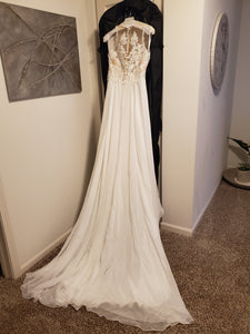 Justin Alexander 'Lilian West Collection' size 14 new wedding dress back view on hanger