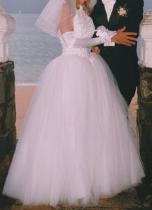 Demetrios '5823' size 6 used wedding dress side view on bride