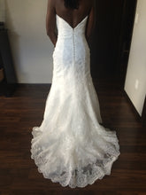 Load image into Gallery viewer,  &#39;--&#39; wedding dress size-04 NEW
