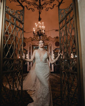 Load image into Gallery viewer, Galia lahav &#39;1009&#39; wedding dress size-06 PREOWNED
