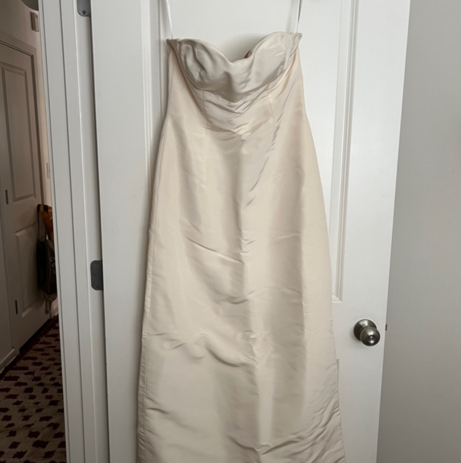 Oscar de la Renta '77NS28' wedding dress size-08 PREOWNED