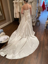 Load image into Gallery viewer, sophia tolli &#39;Y11721&#39; wedding dress size-02 NEW
