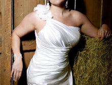 Load image into Gallery viewer, Ella &#39;One Shoulder&#39; size 6 used wedding dress front view close up
