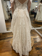 Load image into Gallery viewer, Allure Bridals &#39;C511&#39;
