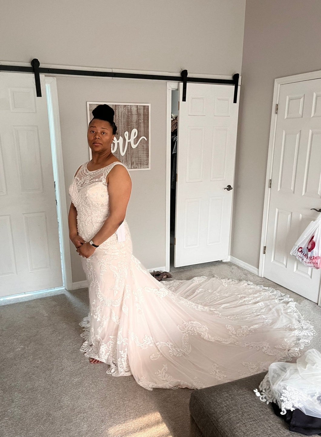 Mon Cherie 'Stella' wedding dress size-10 PREOWNED