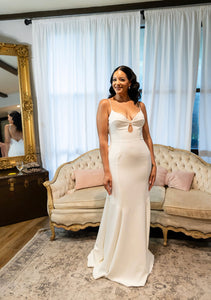 Sarah Seven 'Nikola ' wedding dress size-08 PREOWNED