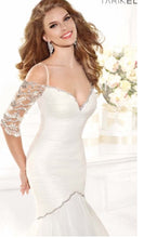 Load image into Gallery viewer, Tarik Ediz &#39;Mermaid&#39; size 8 new wedding dress front view on model
