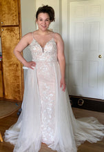 Load image into Gallery viewer, Azazie &#39;Sade&#39; wedding dress size-10 NEW
