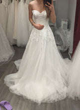 Load image into Gallery viewer, Blue Bridal Boutique &#39;1032&#39; wedding dress size-08 NEW
