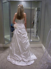 Load image into Gallery viewer, Atelier Aimee &#39;Lanusei&#39; - atelier aimee - Nearly Newlywed Bridal Boutique - 4
