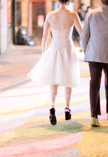 Load image into Gallery viewer, Liz martinez &#39;Flow Mini Dress&#39; wedding dress size-04 PREOWNED
