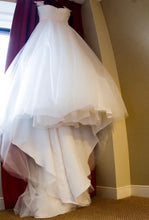 Load image into Gallery viewer, JUSTIN ALEXANDER &#39;3773&#39; wedding dress size-02 PREOWNED
