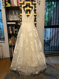Amsale 'Wren, SKU: R353G' wedding dress size-04 SAMPLE