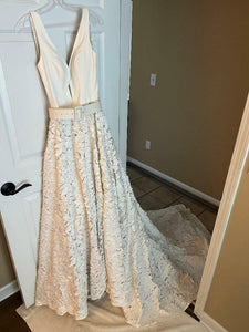 Maggie Sottero 'Richardson 22SN582A01' wedding dress size-06 NEW