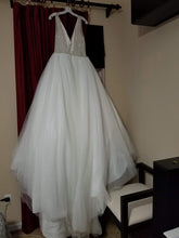 Load image into Gallery viewer, Alfred Angelo &#39;Sapphire&#39; size 10 new wedding dress back view on hanger
