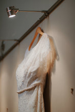 Load image into Gallery viewer, Lea Ann Belter &#39;Iris&#39; wedding dress size-12 PREOWNED
