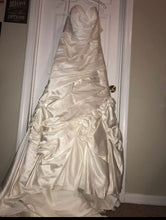 Load image into Gallery viewer, Allure Bridals &#39;Mermaid&#39; size 14 new wedding dress front view on hanger
