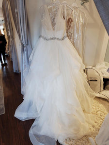 Eddy K. 'AK150' wedding dress size-28W PREOWNED