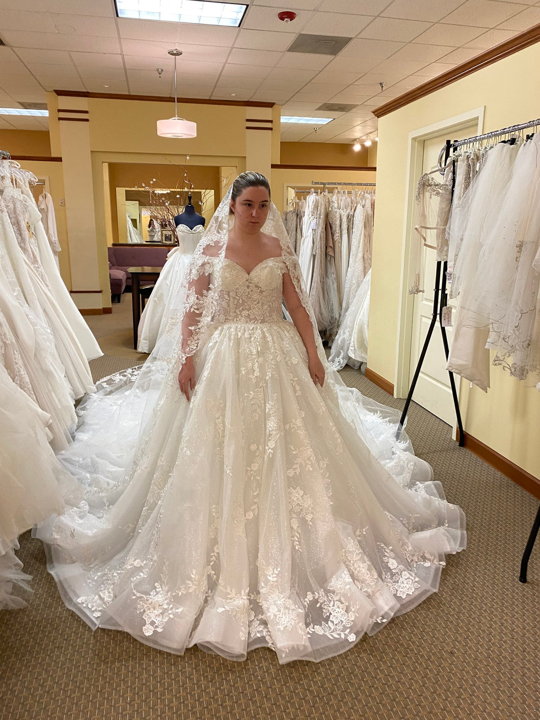 Autumn Silk '18w555' wedding dress size-12 NEW
