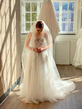 Load image into Gallery viewer, Other &#39;Piper&#39; wedding dress size-14 NEW
