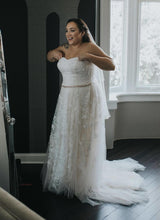 Load image into Gallery viewer, Melissa Sweet &#39;MS251174&#39; wedding dress size-18W PREOWNED
