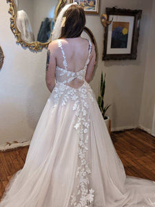 Morilee 'Artemis' wedding dress size-08 NEW