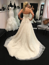 Load image into Gallery viewer, Justin Alexander &#39;8869&#39; wedding dress size-10 NEW
