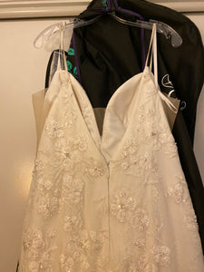 Lillian West '66075' wedding dress size-10 SAMPLE