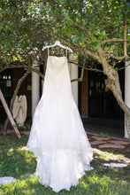Load image into Gallery viewer, David&#39;s Bridal &#39;WG3869&#39; wedding dress size-04 PREOWNED
