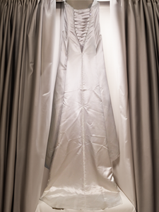Maggie Sottero 'J861 - HC' wedding dress size-06 PREOWNED