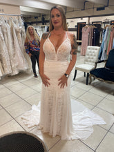 Load image into Gallery viewer, unknown &#39;Unknown &#39; wedding dress size-12 PREOWNED
