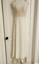 Load image into Gallery viewer, St. Patrick &#39;Roosevelt&#39; size 6 used wedding dress front view on hanger
