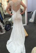Load image into Gallery viewer, Alfred Angelo &#39;2524&#39; size 6 new wedding dress back view on bride
