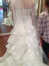 Load image into Gallery viewer, Maria Karin  &#39;Unknown&#39; wedding dress size-14 PREOWNED
