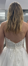 Load image into Gallery viewer, Stella York &#39;6838&#39; wedding dress size-04 NEW
