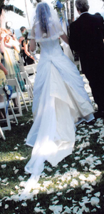 Custom Made 'Custom Design' wedding dress size-08 PREOWNED