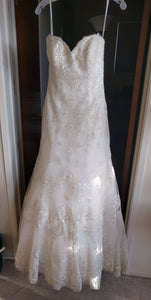 Allure Bridals '2712' size 6 used wedding dress front view on hanger