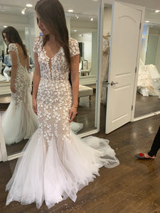 Liz martinez 'Sofia' wedding dress size-04 SAMPLE