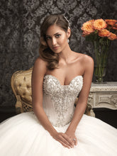 Load image into Gallery viewer, Allure Bridals &#39;9017&#39; size 6 new wedding dress front view close up on model
