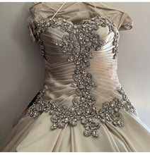 Load image into Gallery viewer, Pnina Tornai &#39;4019&#39; wedding dress size-06 NEW
