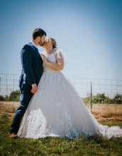 Load image into Gallery viewer, Maggie Sottero &#39;Trinity Lynette&#39; wedding dress size-14 PREOWNED
