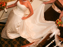 Load image into Gallery viewer, Demetrios &#39;RN 98249&#39; size 10 used wedding dress front view on bride
