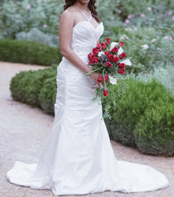 Load image into Gallery viewer, Sottero and Midgley &#39;Kendall&#39; size 10 used wedding dress side view on bride
