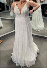 Load image into Gallery viewer, Martina Liana &#39;LE1109&#39; wedding dress size-08 SAMPLE
