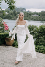 Load image into Gallery viewer, Danielle Frankel &#39;Ruby&#39; wedding dress size-02 PREOWNED

